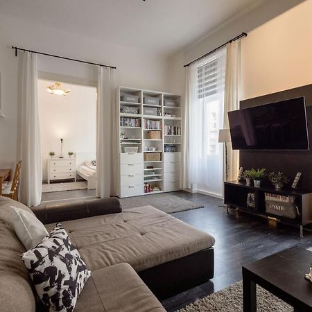Spacious Apartment Almassy Βουδαπέστη Εξωτερικό φωτογραφία